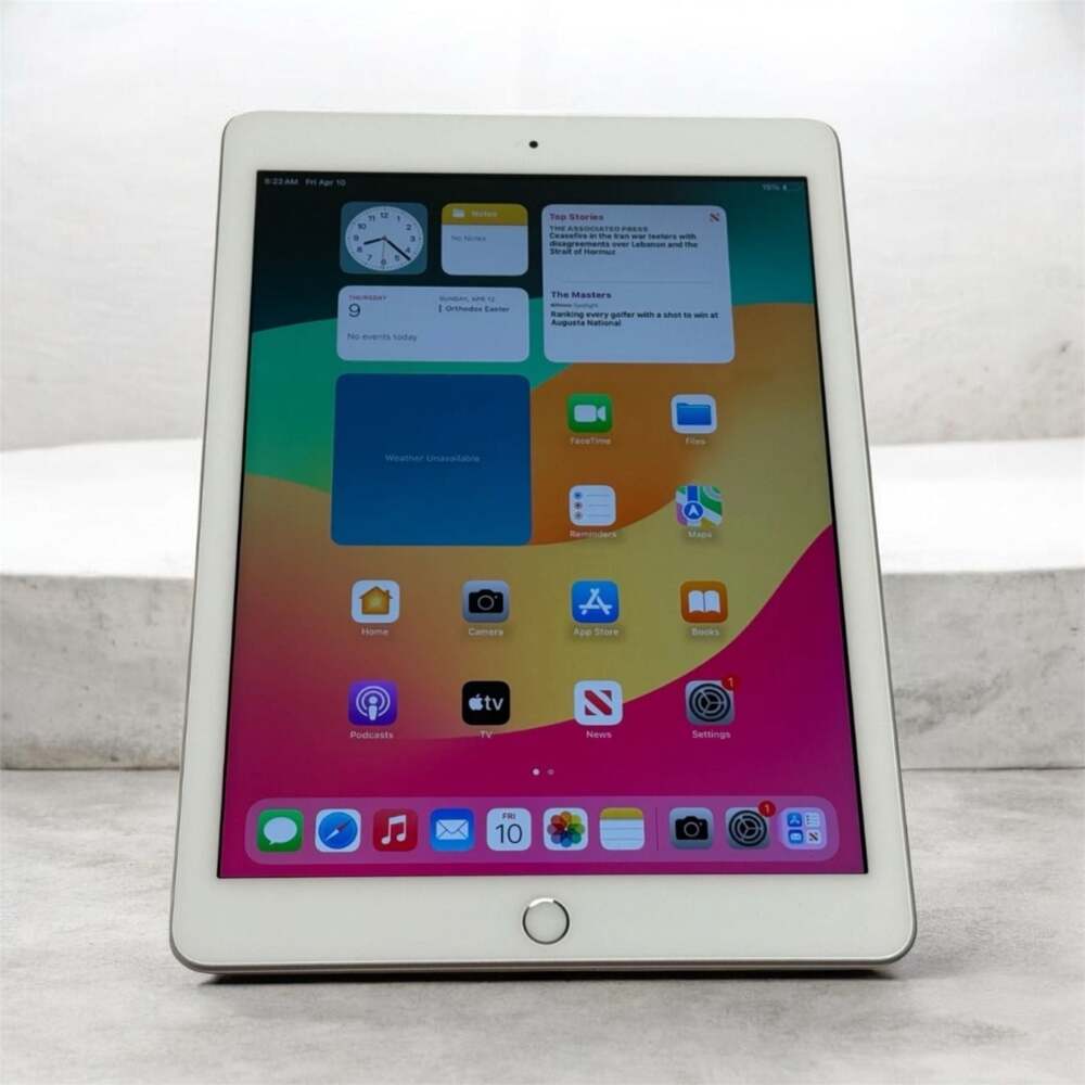Apple iPad 6th Gen 9.7" (A1893 - 128GB Storage - White - MR7K2LL/A)*